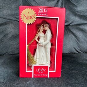 Lenox 2015 Annual Always & Forever Bride & Groom Porcelain Ornament Cake Topper